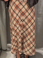 חצאית קז'ואל