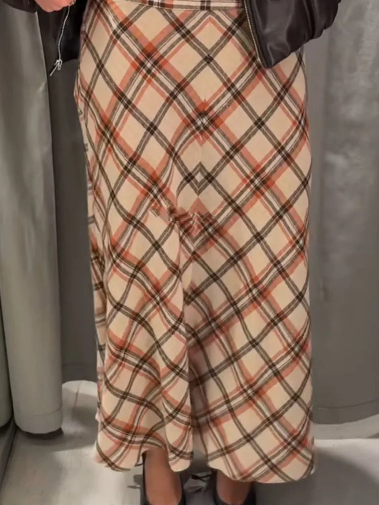 חצאית קז'ואל