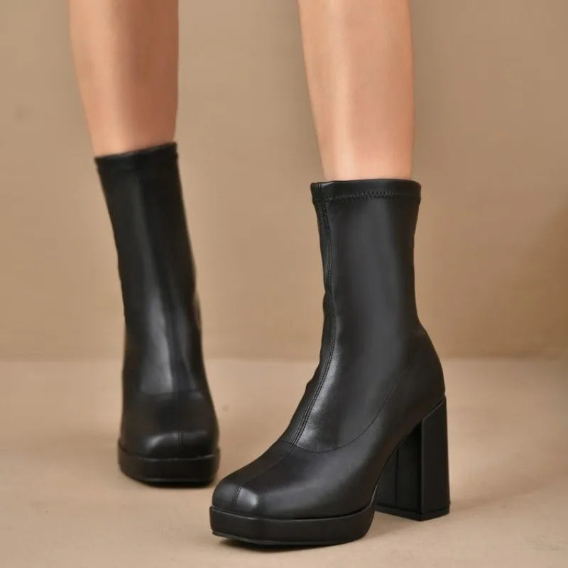 מגפי עקב גובה חצי