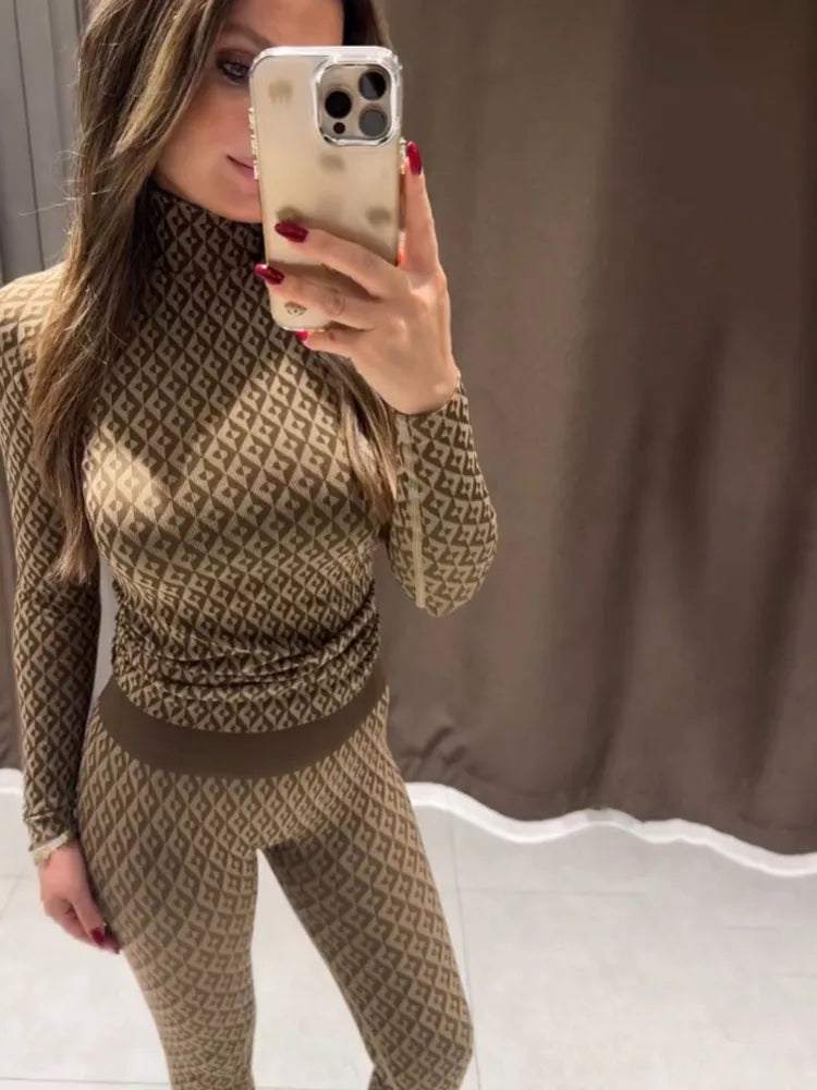 סט 2 חלקים צמוד