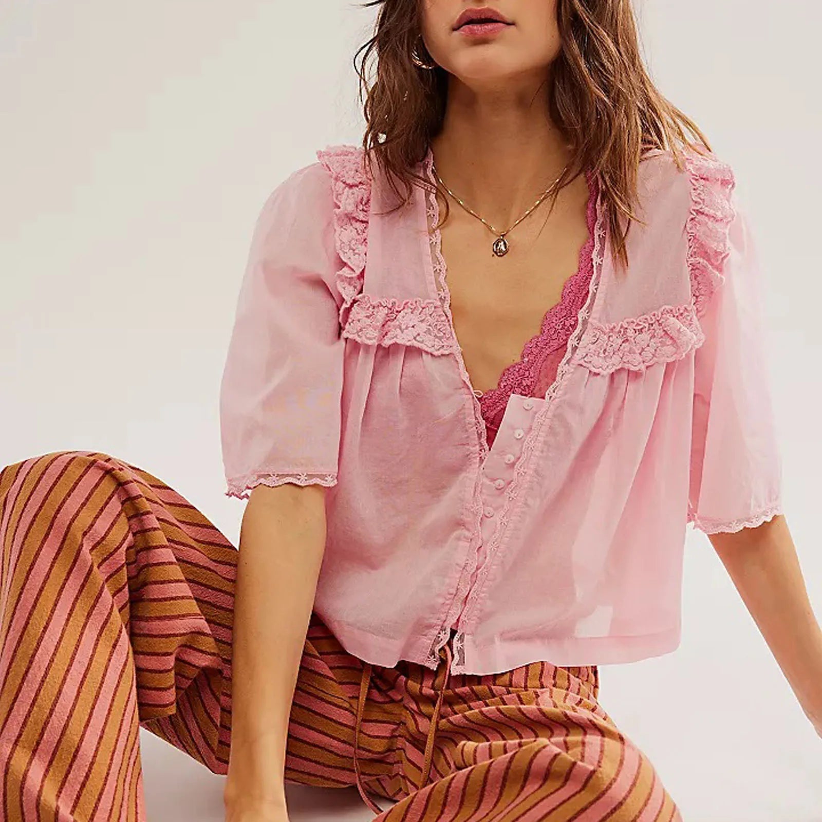 Abbie חולצת כותנה וי עם תחרה