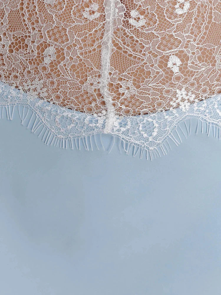 שמלת סטרפלס אלגנטית